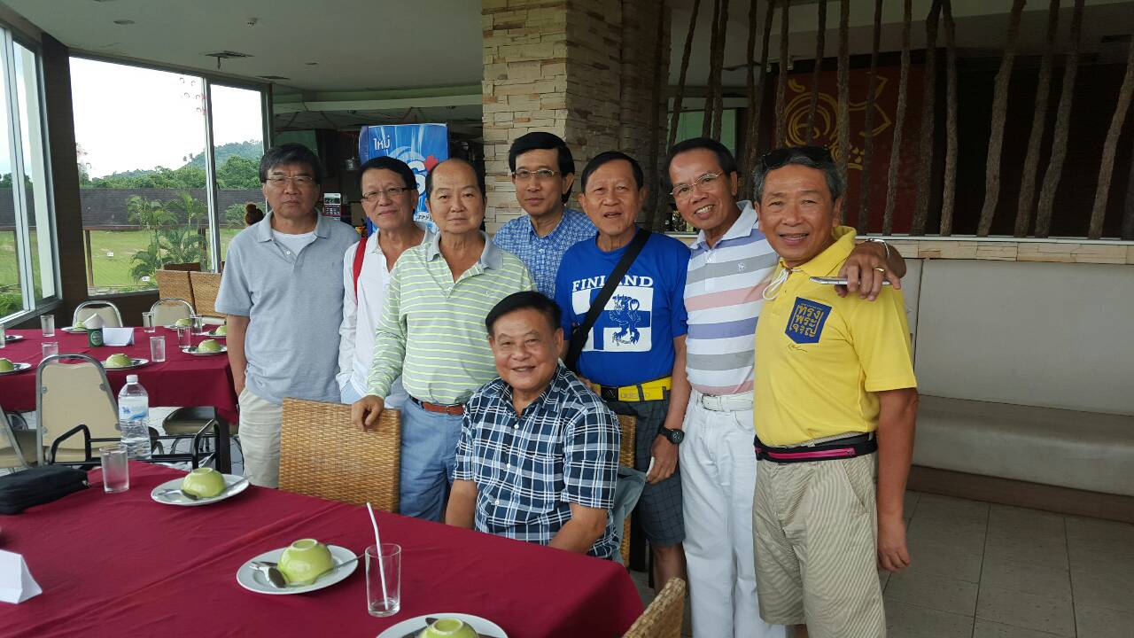 Lunch_at_Buaphud 04.jpg 126.6K